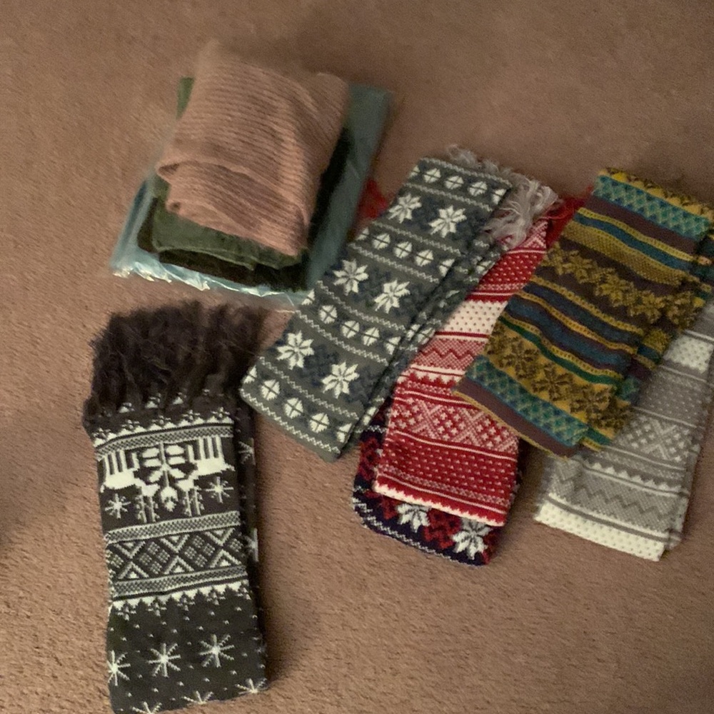 SCARF PARTY all kinds NWT/ NWOT - Picture 7 of 16
